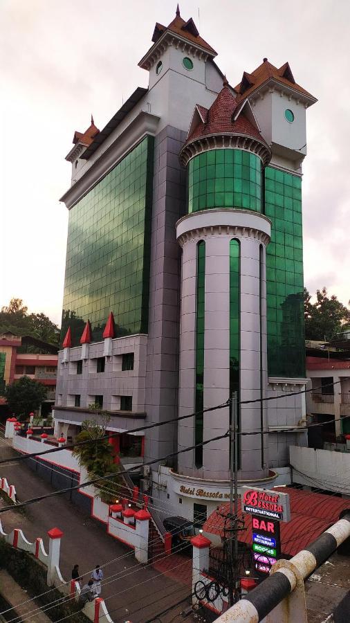 Hotel Bessota International Tiruvalla Exterior photo